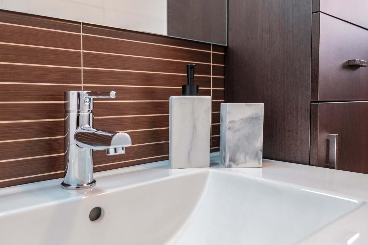 Stylish And Chic City Center Apartment With Wifi Сан-Кристобаль-де-Ла-Лагуна Экстерьер фото