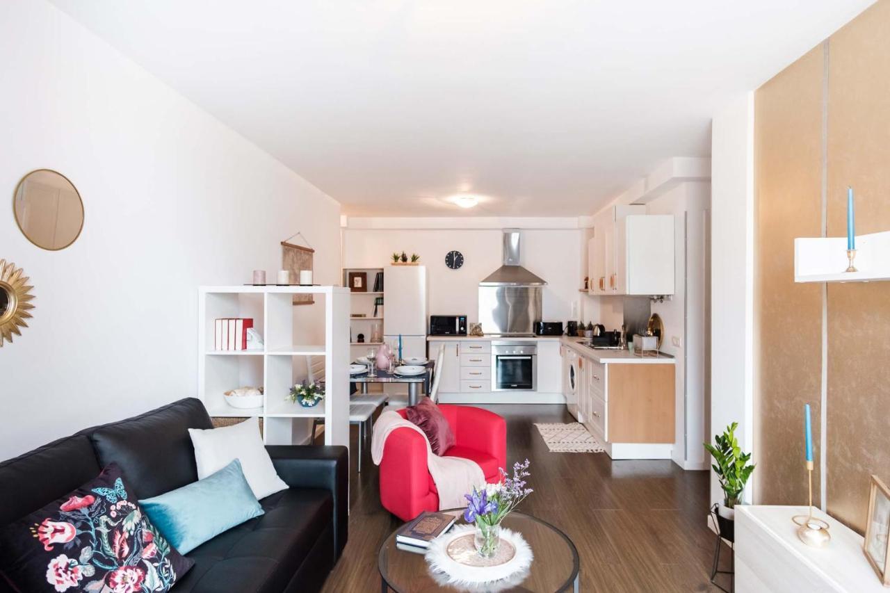 Stylish And Chic City Center Apartment With Wifi Сан-Кристобаль-де-Ла-Лагуна Экстерьер фото